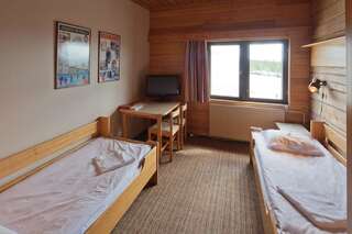 Отель Lapland Hotels Pallas Палластунтури Двухместный номер с 2 отдельными кроватями и общей ванной комнатой-1